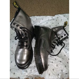1460 Pewter Metallic Nappa Dr Martens